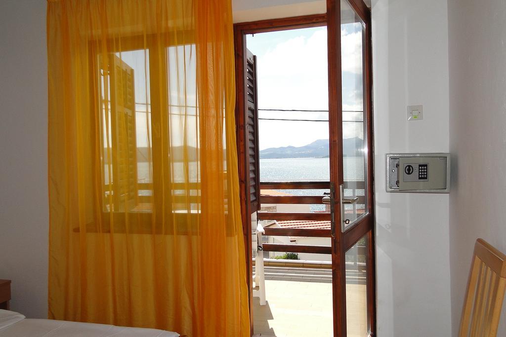 Holiday Home Apartment Tedo Klek Exterior photo