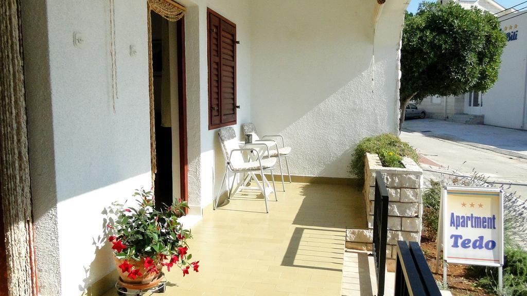 Holiday Home Apartment Tedo Klek Exterior photo